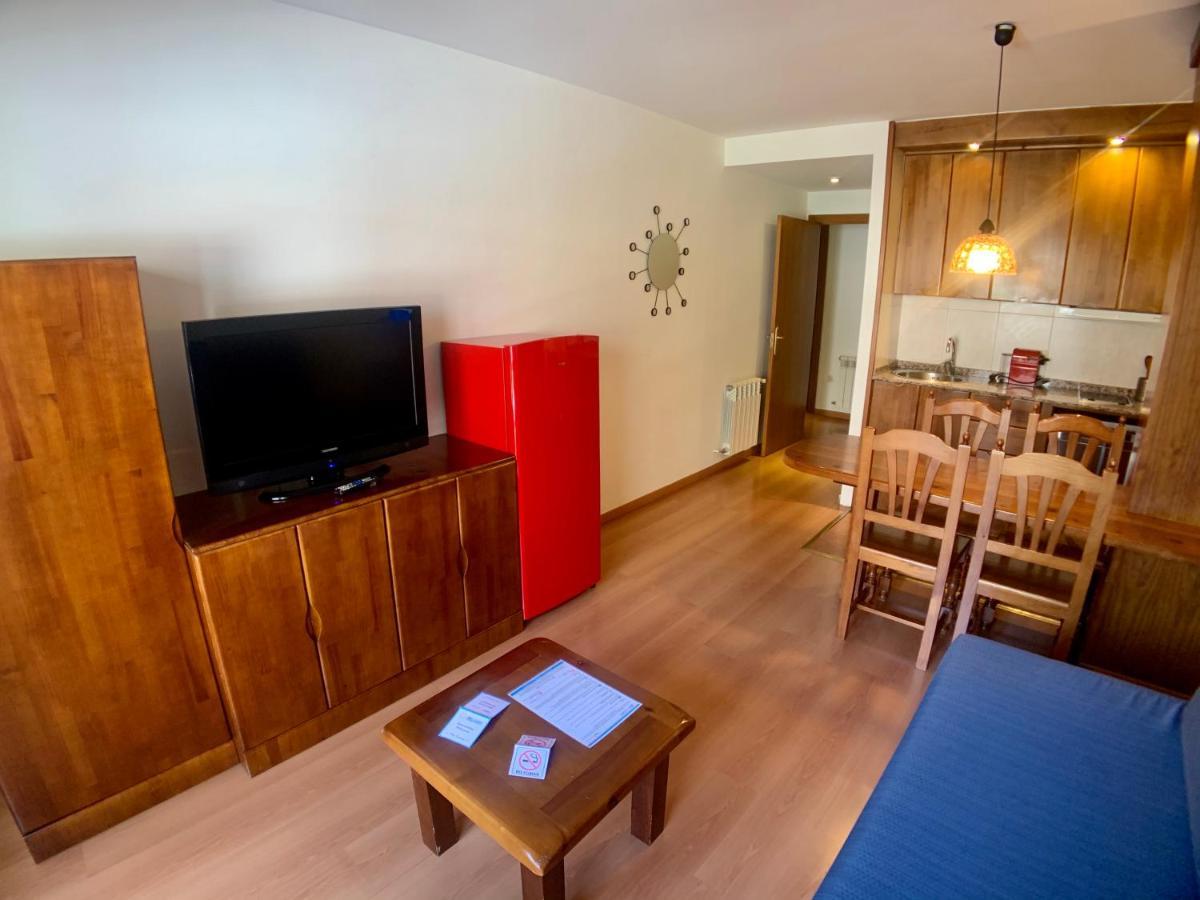Apartamentos Los Lagos Benasque Exterior photo